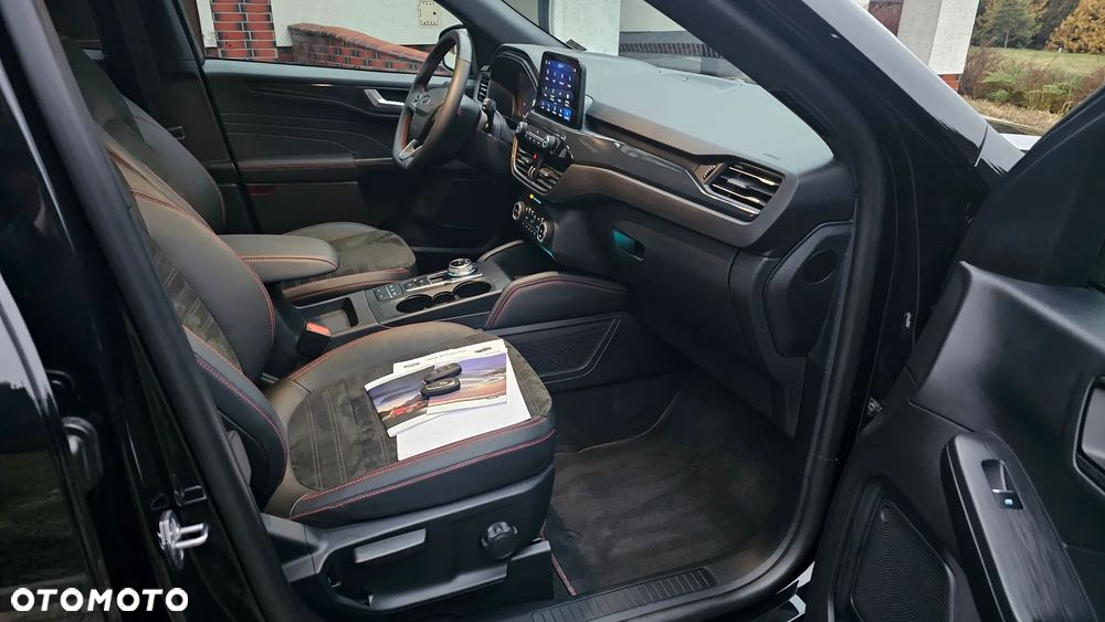 Ford Kuga - 32
