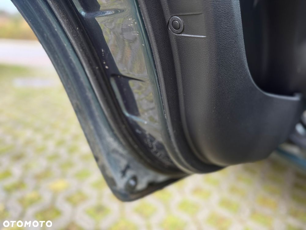 Kia Sportage 2.0 CRDI 4WD LX - 22