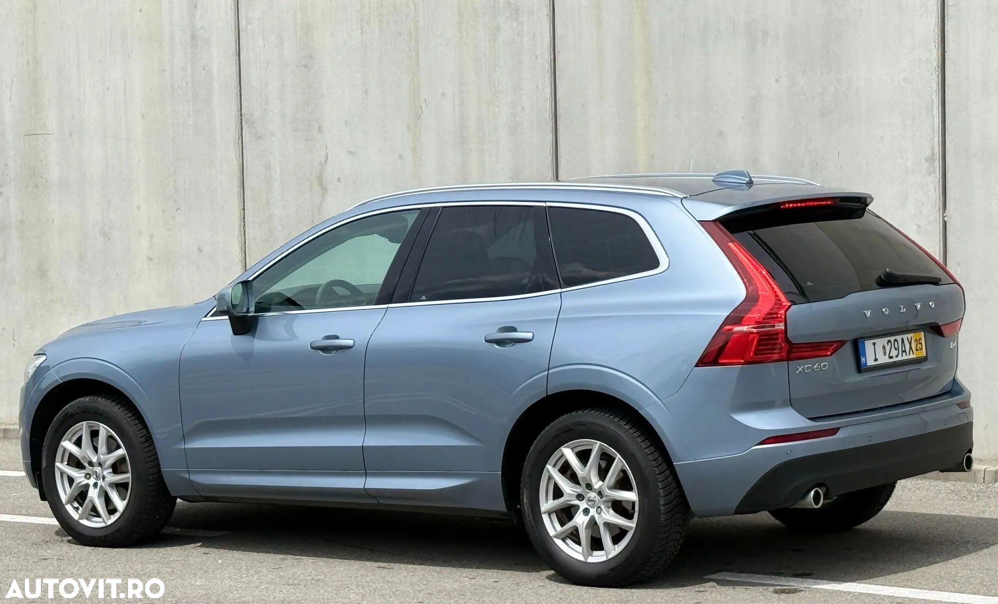 Volvo XC 60 D4 AWD Geartronic Momentum - 2
