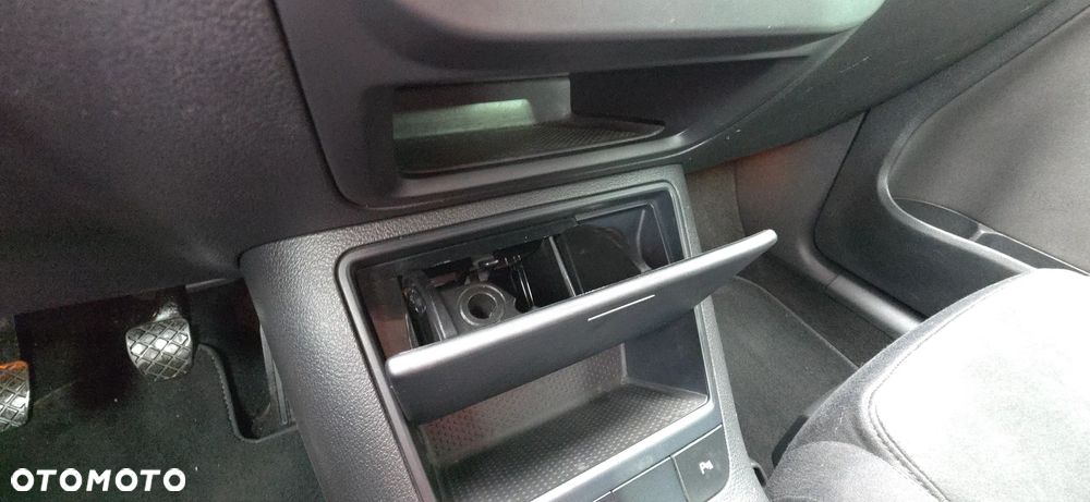 Volkswagen Golf 1.4 TSI Highline - 37