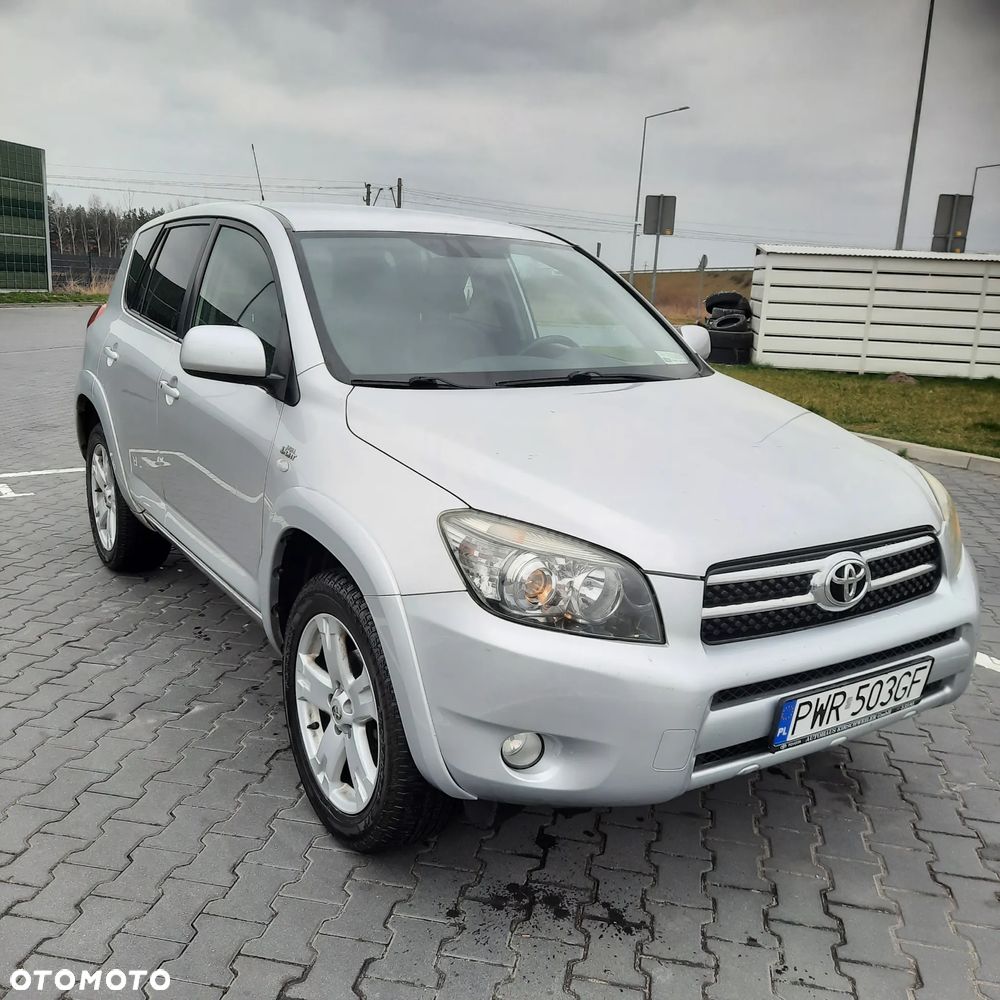 Toyota RAV4 - 3