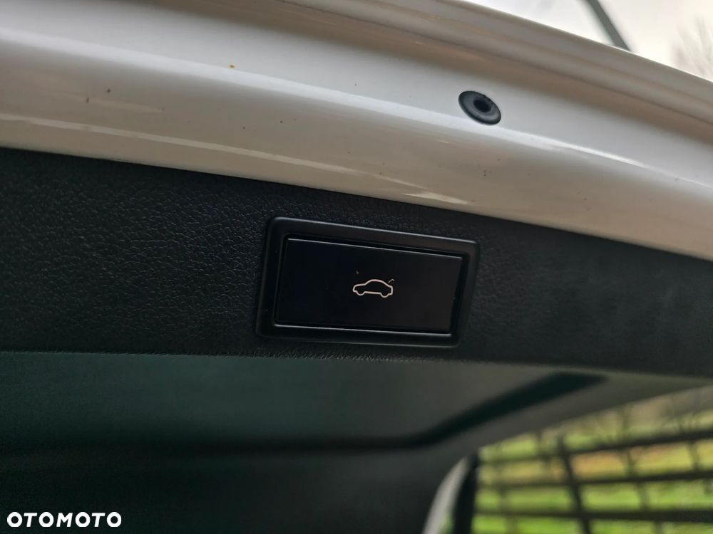 Skoda Octavia 2.0 TDI 4x4 DSG RS - 34