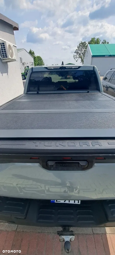 Toyota Tundra - 4