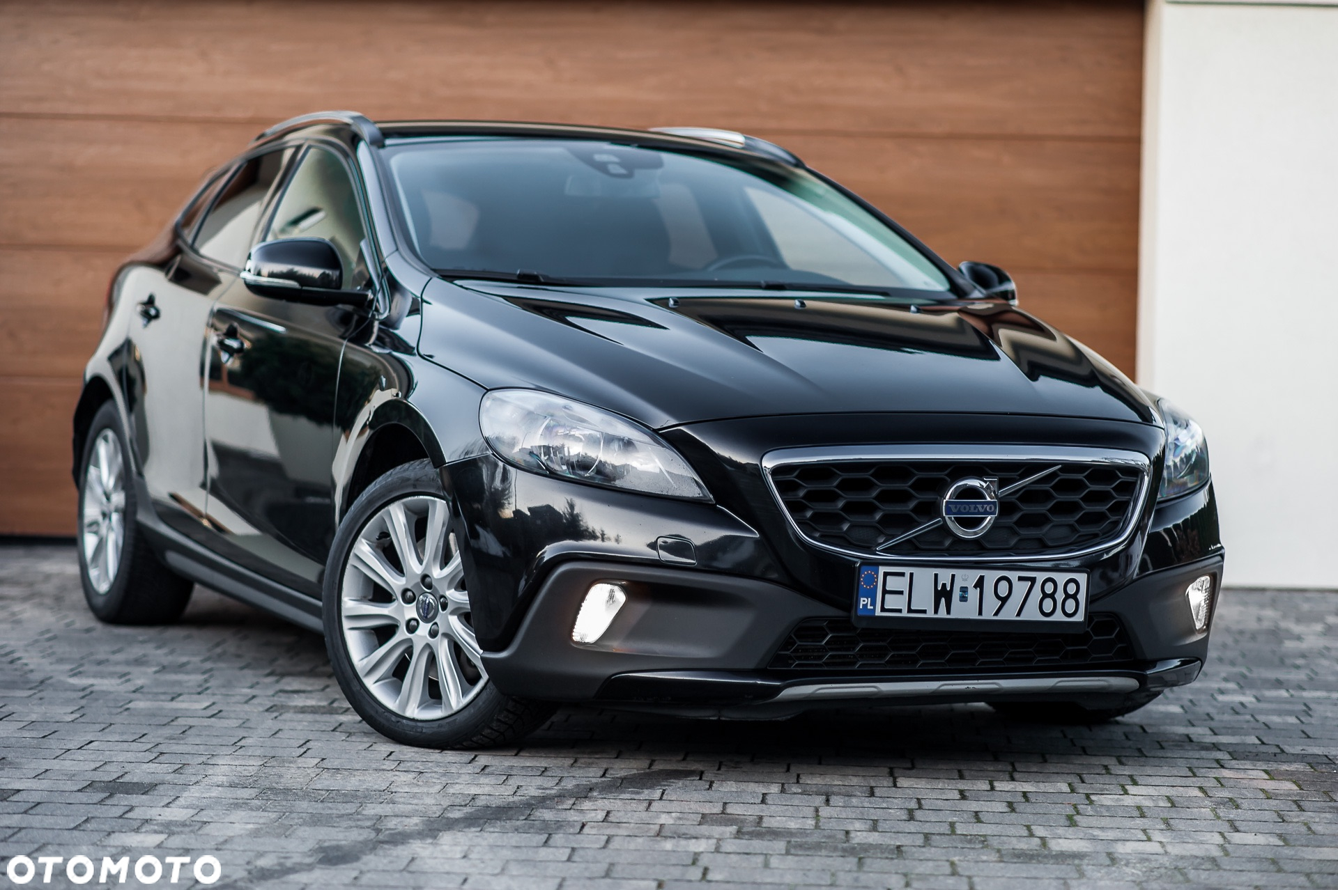 Volvo V40 Cross Country D3 Momentum - 9