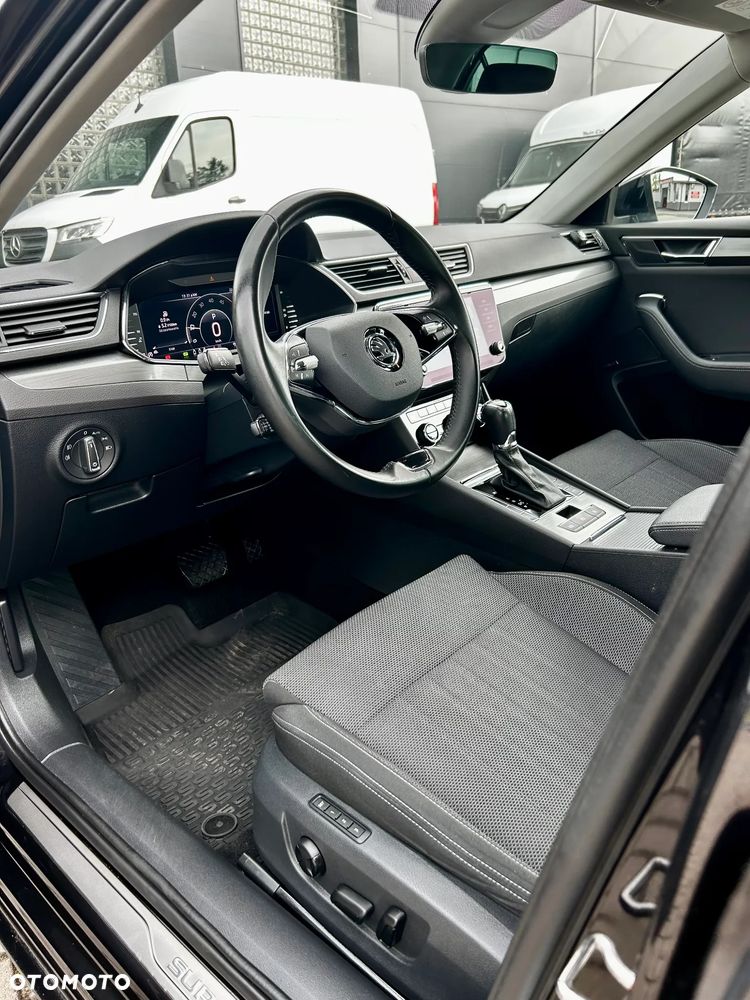 Skoda Superb 2.0 TDI SCR Style DSG - 11