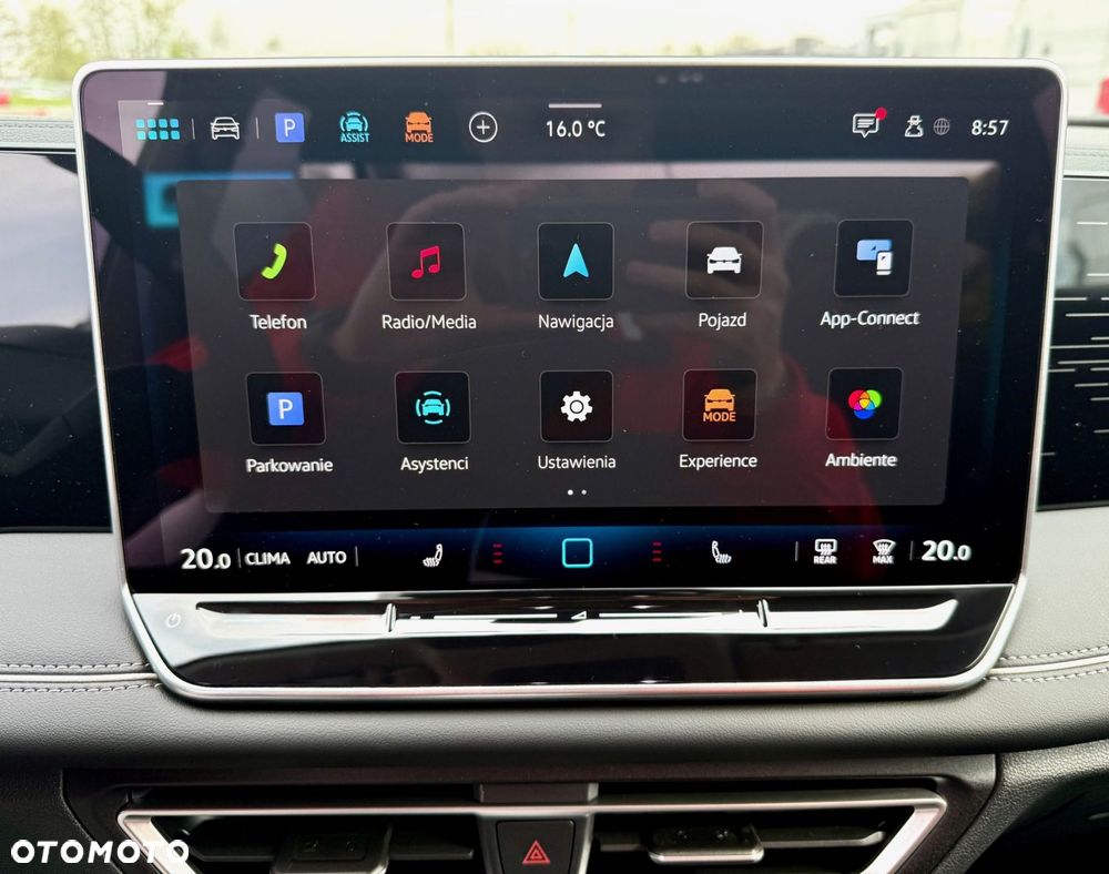 Volkswagen Tiguan - 11
