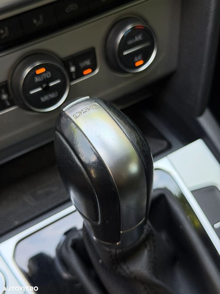 Volkswagen Passat 2.0 TDI DSG Comfortline - 35