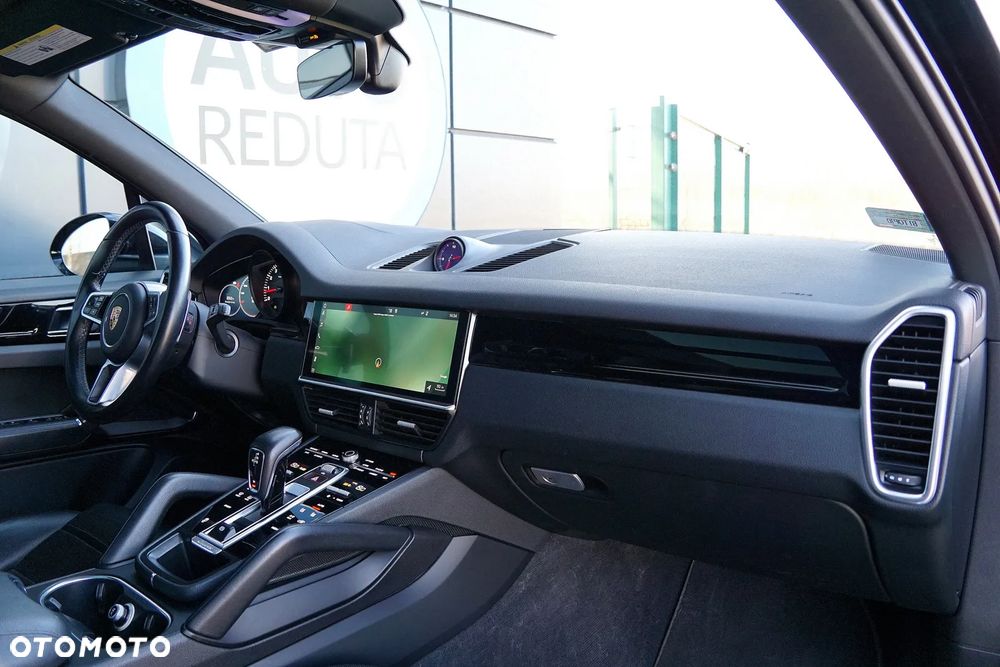 Porsche Cayenne Standard - 22