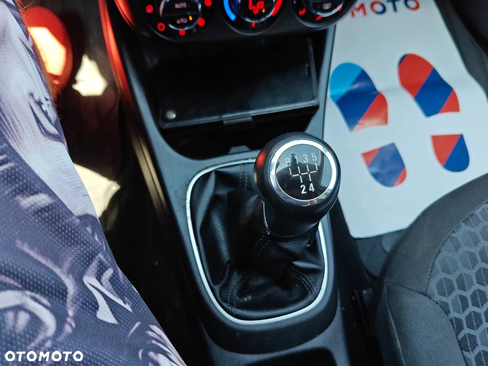 Opel Corsa 1.4 Cosmo - 24