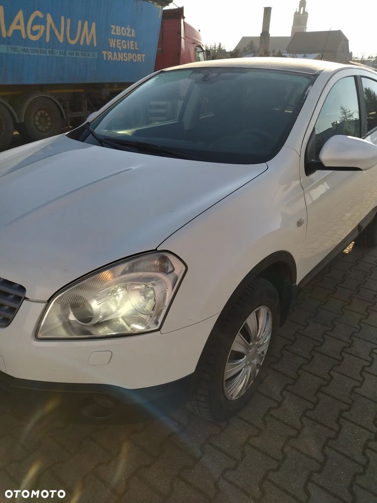 Nissan Qashqai - 2