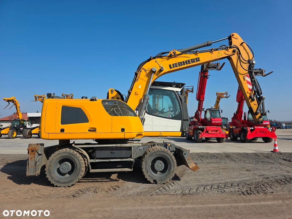 Liebherr A 914 Litronic jak TEREX CAT SENNEBOGEN M497 - 3