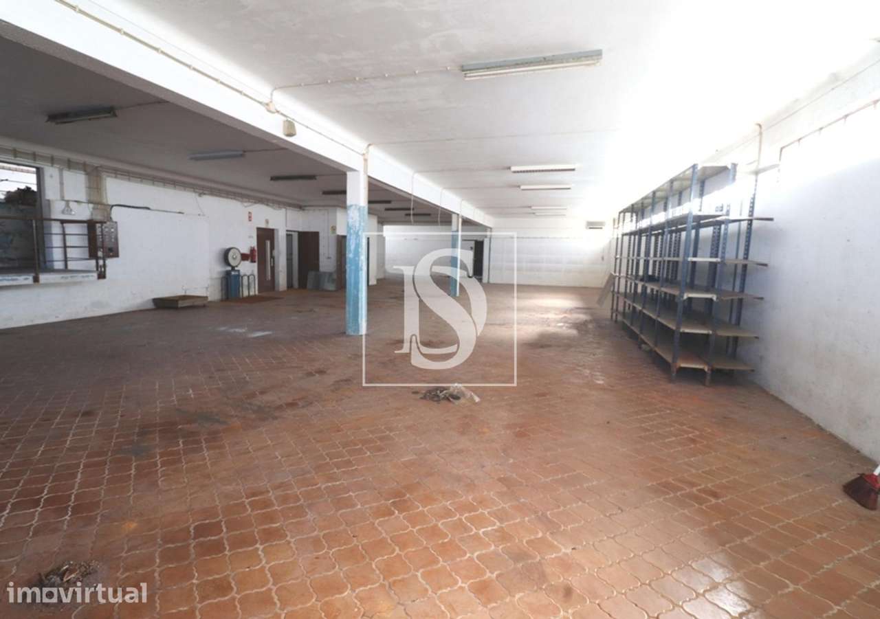 Armazém  Venda em Barcelos, Vila Boa e Vila Frescainha (São Martinho e - Grande imagem: 5/10