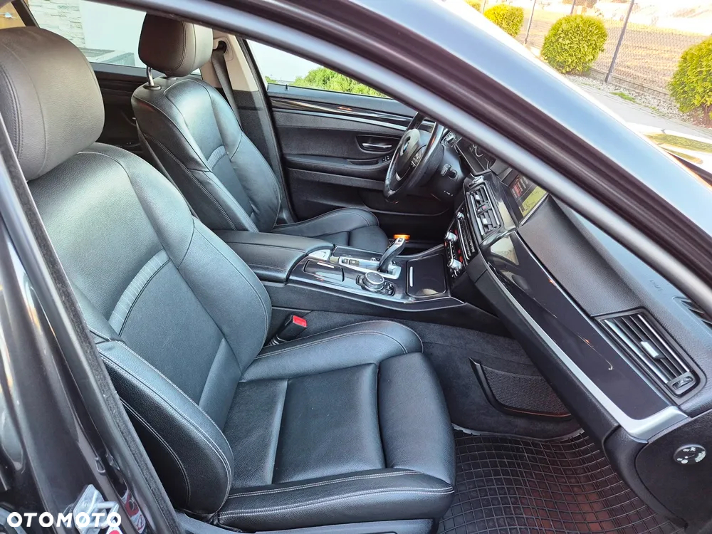 BMW Seria 5 518d Business Edition sport - 13