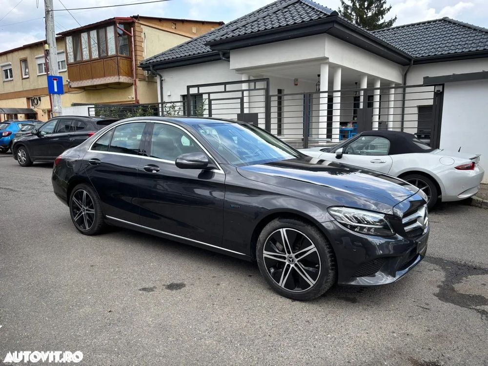 MERCEDES-BENZ Clasa C