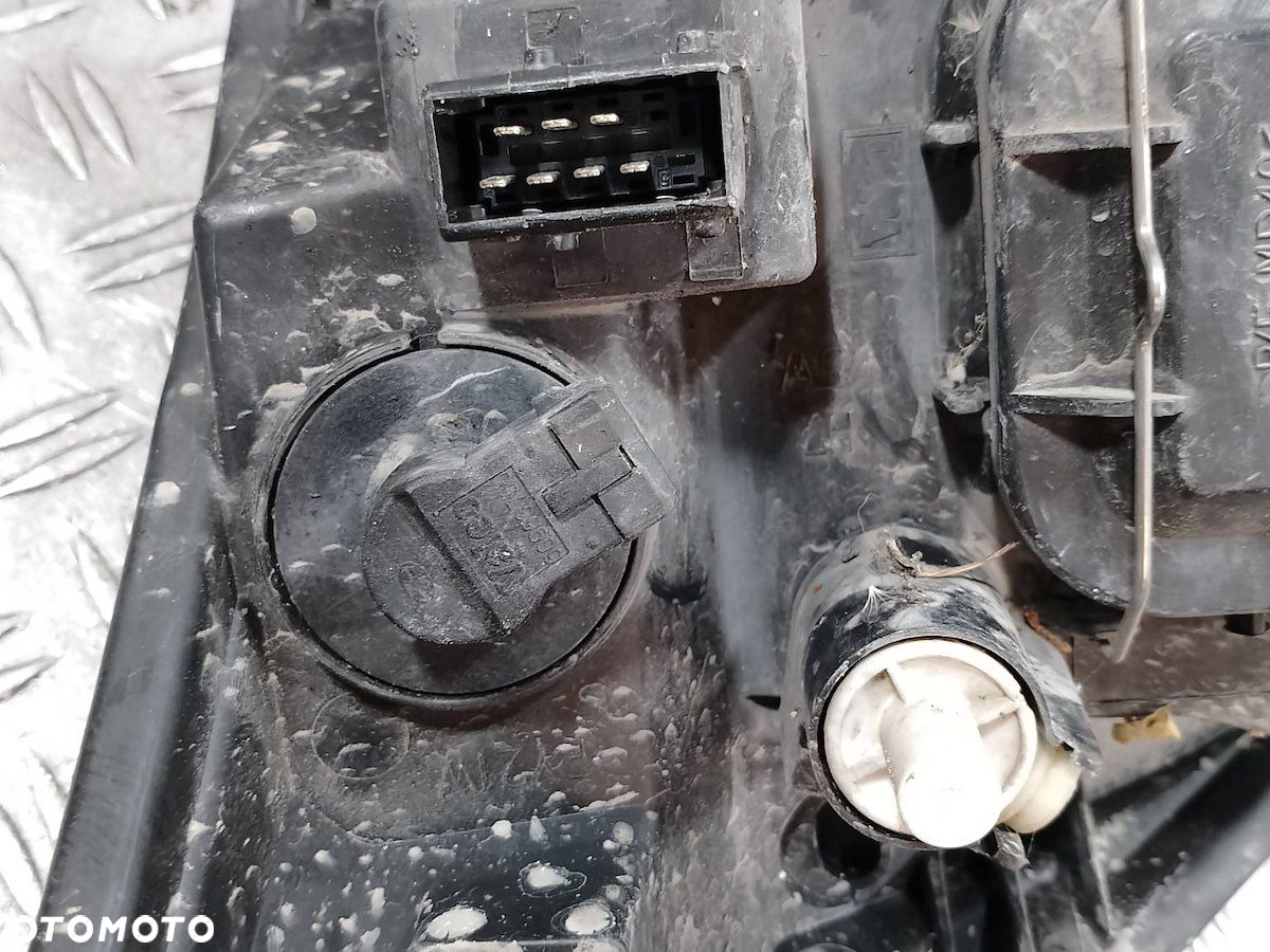 LAMPA PRZÓD PRAWA HYUNDAI GETZ    088271 - 4