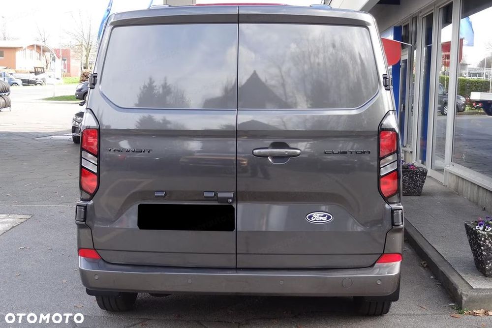 Ford Transit Custom 320 L2H1 Limited A8 2.0 170KM - 5