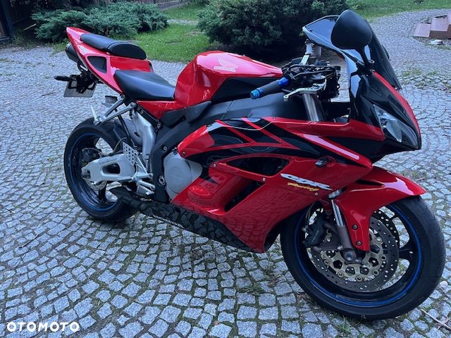 Honda CBR - 1