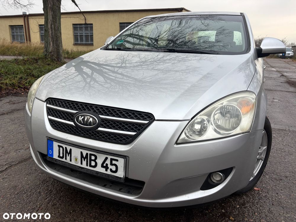 Kia Ceed 2.0 CVVT Spirit - 1