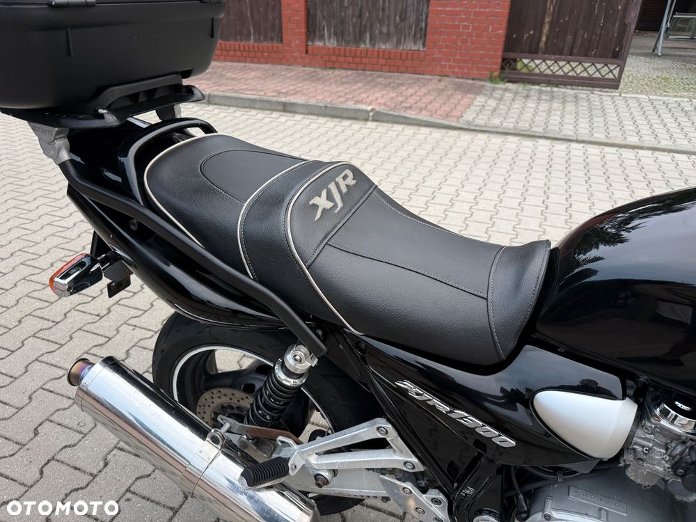 Yamaha XJR - 12