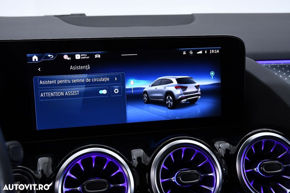 Mercedes-Benz GLA - 25