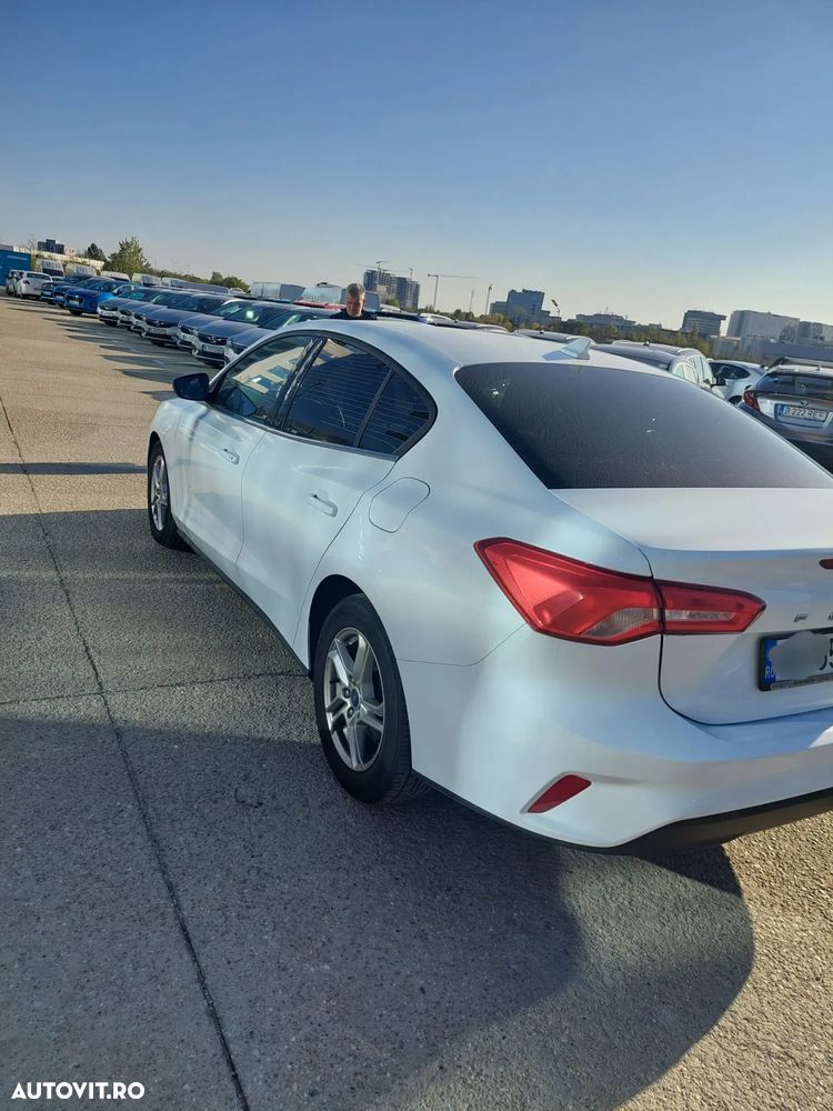Ford Focus 1.0 EcoBoost Trend Edition - 4