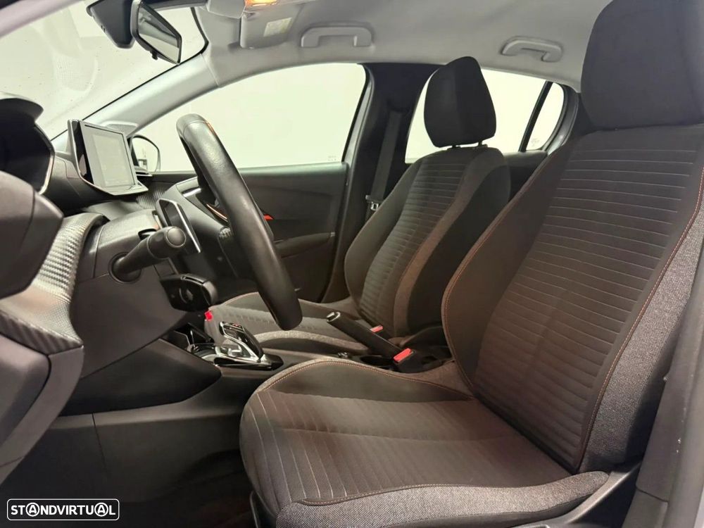 Peugeot 208 - 7