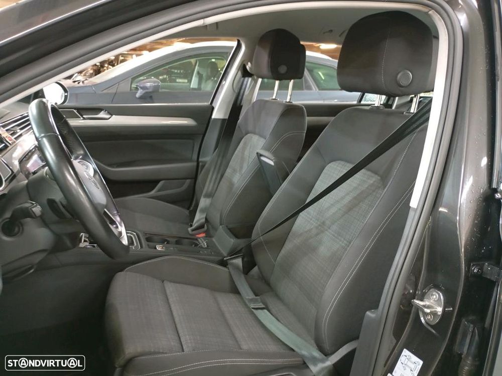 VW Passat Variant 2.0 TDI Business DSG - 5