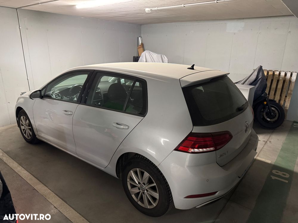 Volkswagen Golf 1.6 TDI Comfortline - 9