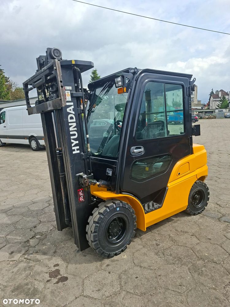Hyundai 25D-9E - 5