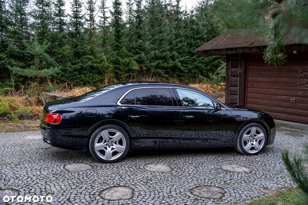 Bentley Flying Spur Mulliner - 15