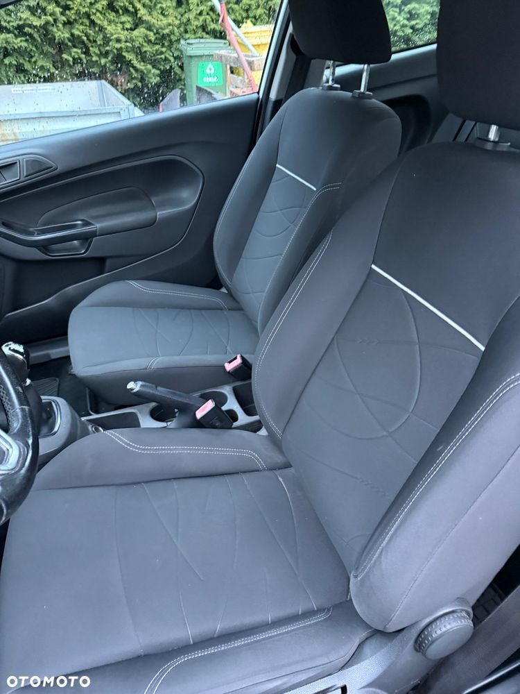Ford Fiesta 1.6 TDCi Individual - 13
