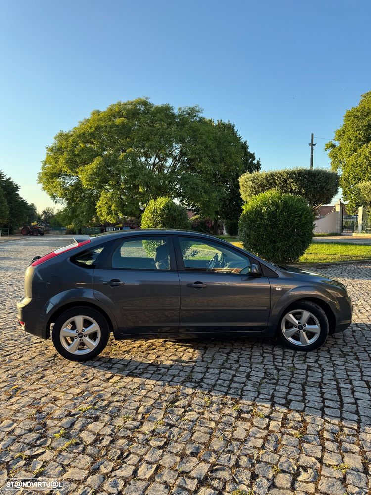 Ford Focus 1.6 TDCi Sport - 11