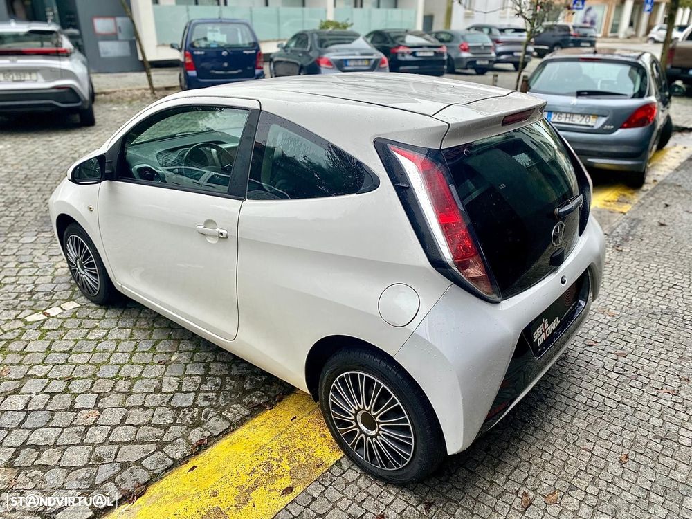 Toyota Aygo 1.0 X-Play - 9