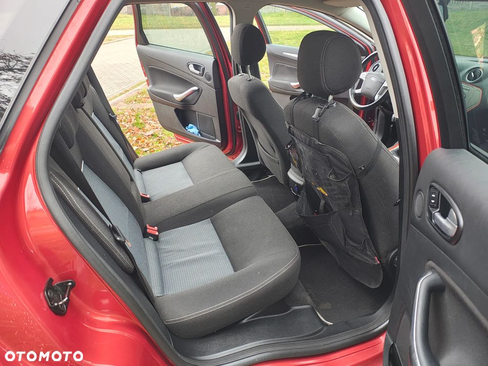 Ford Mondeo 2.0 TDCi Ambiente - 12