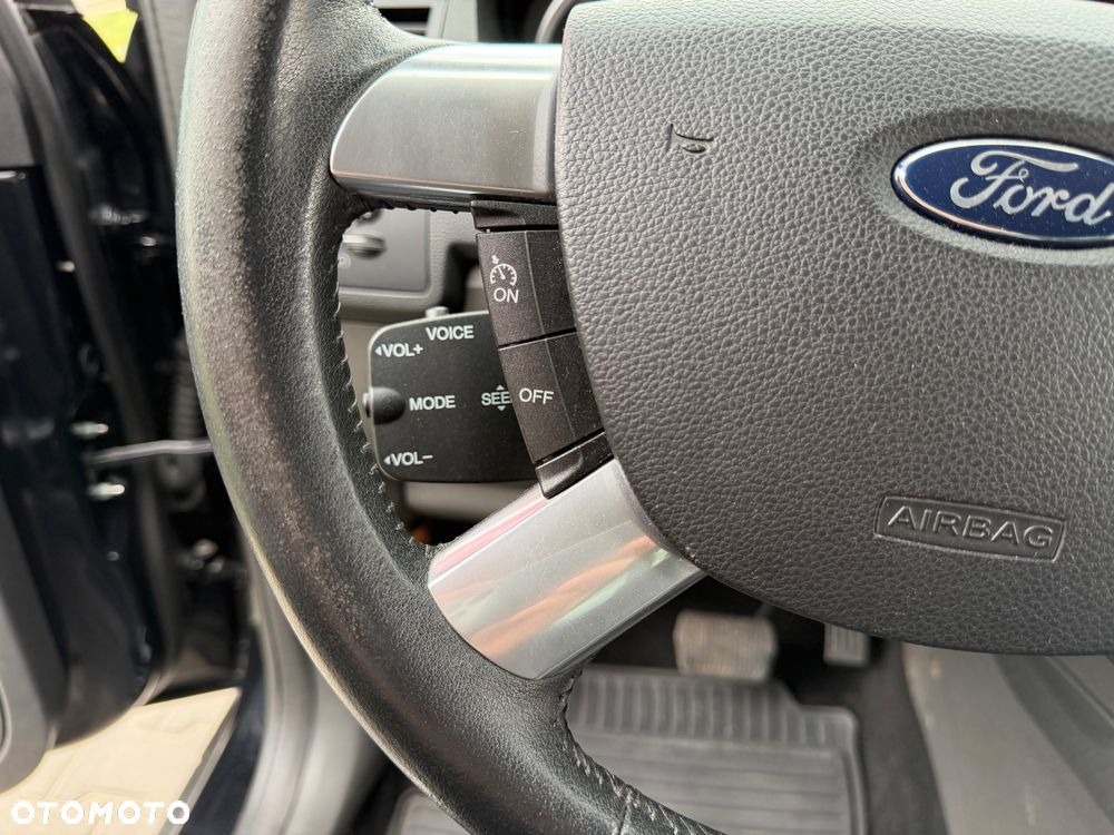Ford Kuga 2.0 TDCi 4x4 Titanium - 17