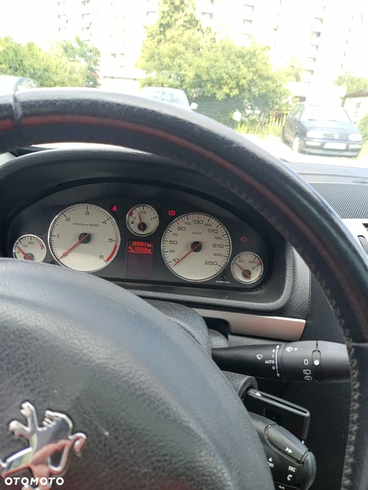 Peugeot 407 - 4