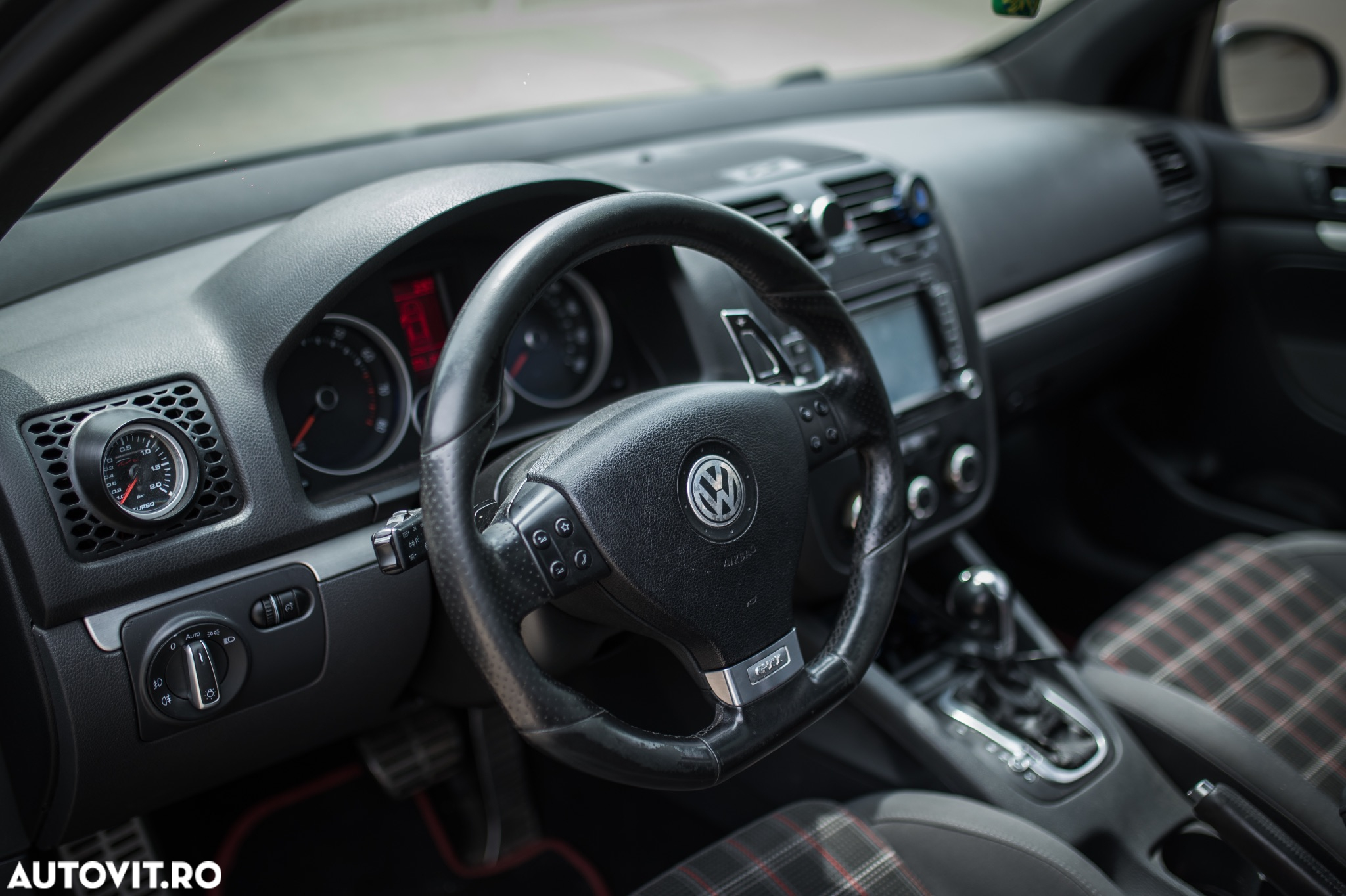 Volkswagen Golf 2.0 GTI DSG - 11