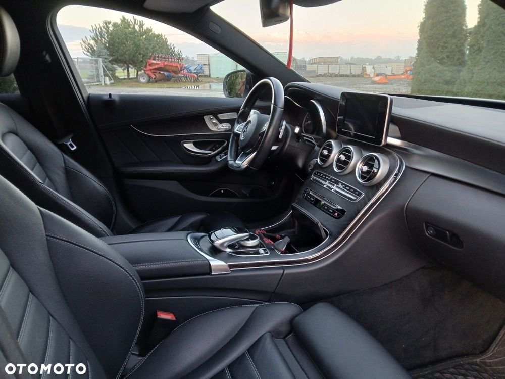 Mercedes-Benz Klasa C 200 4-Matic 9G-TRONIC - 5