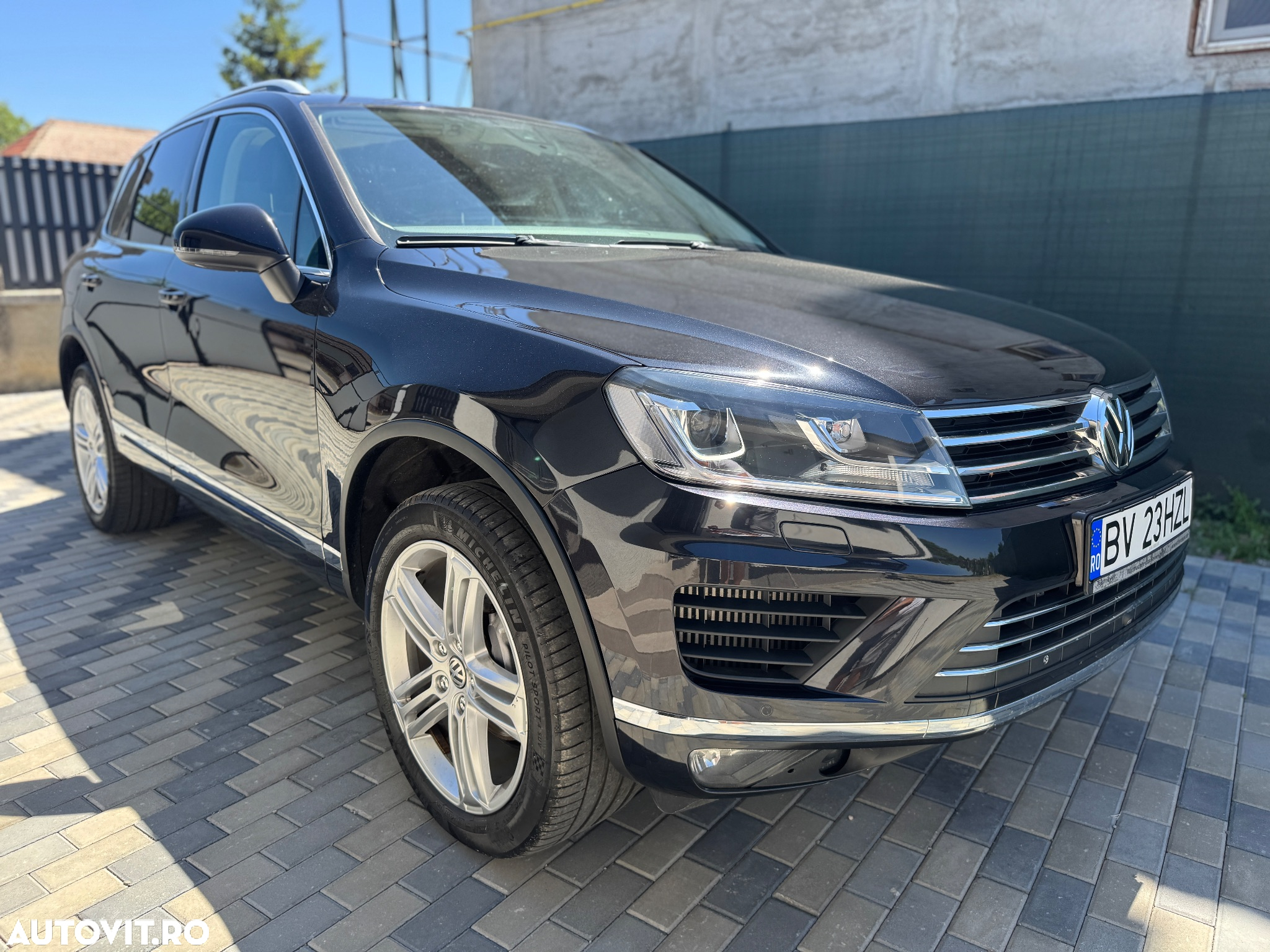 Volkswagen Touareg 3.0 V6 TDI SCR Blue Motion DPF Automatik Executive Edition - 4