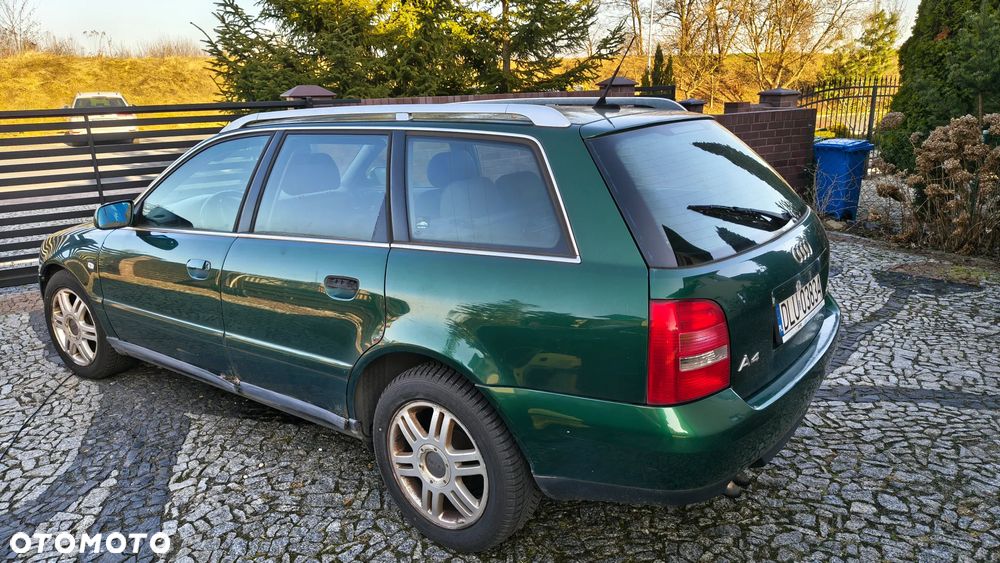 Audi A4 Avant - 1