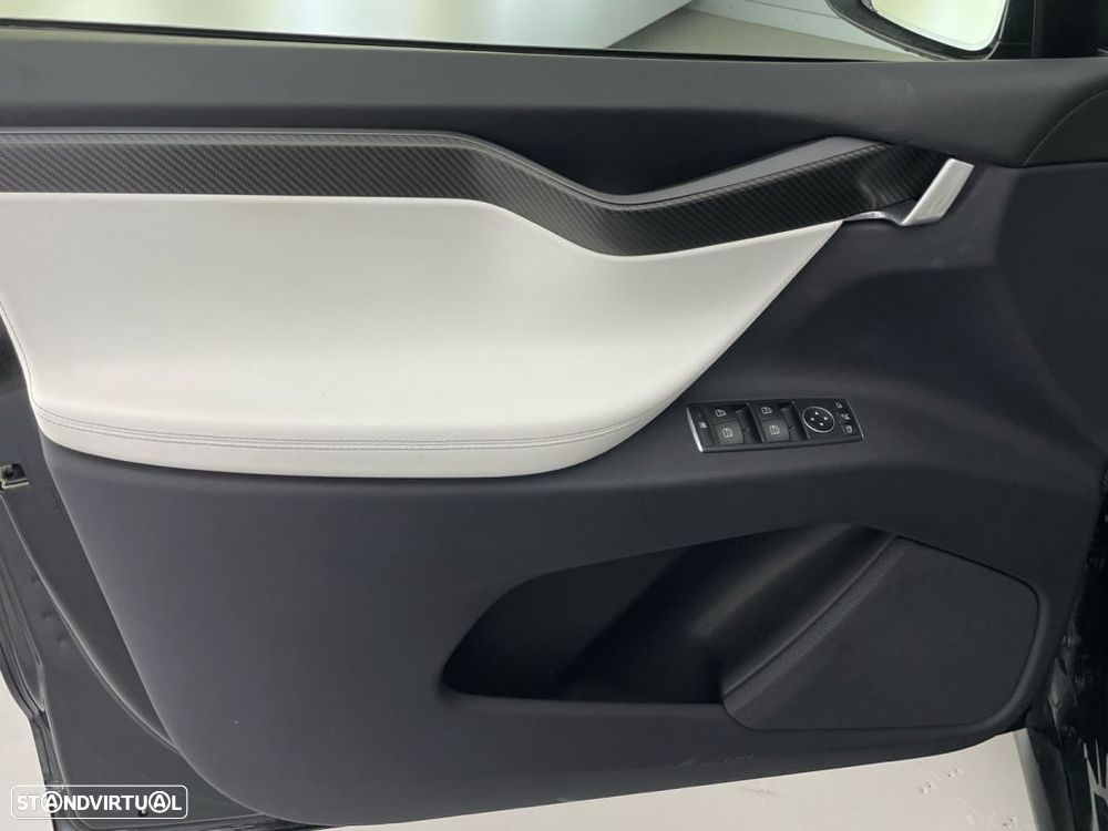 Tesla Model X P100D - 15