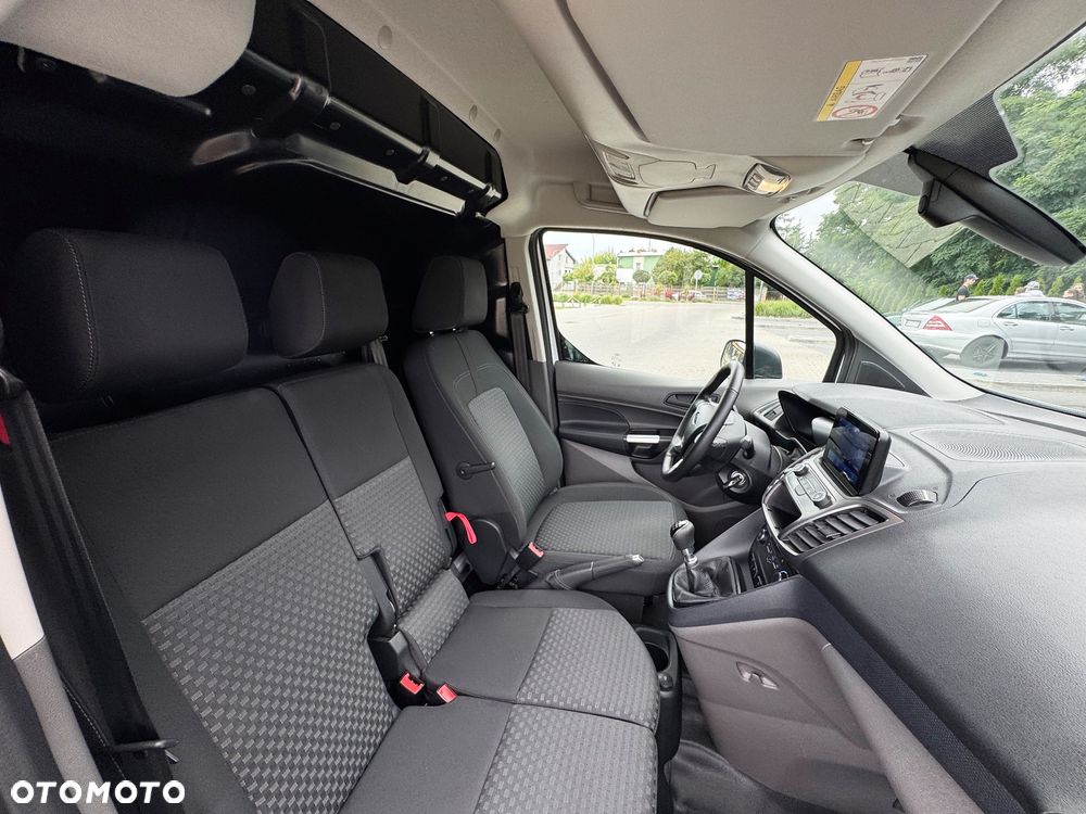 Ford Transit Connect - 13