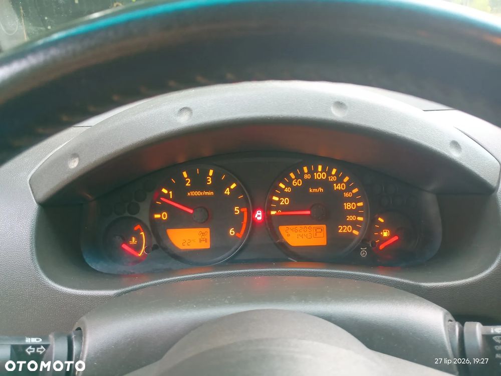 Nissan Navara 2.5 D LE - 12