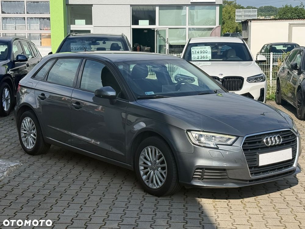 Audi A3 Sportback 1.6 TDI S tronic - 2