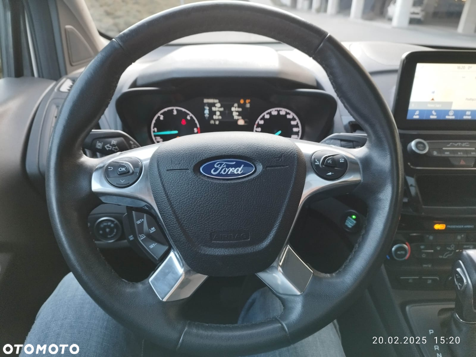 Ford Tourneo Connect - 10