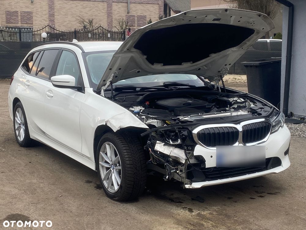 BMW Seria 3 320d xDrive - 11