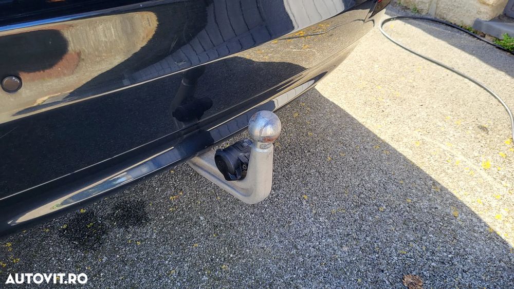 BMW Seria 5 520d xDrive Aut. - 27