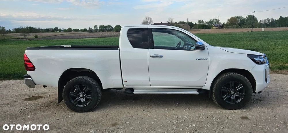 Toyota Hilux - 8