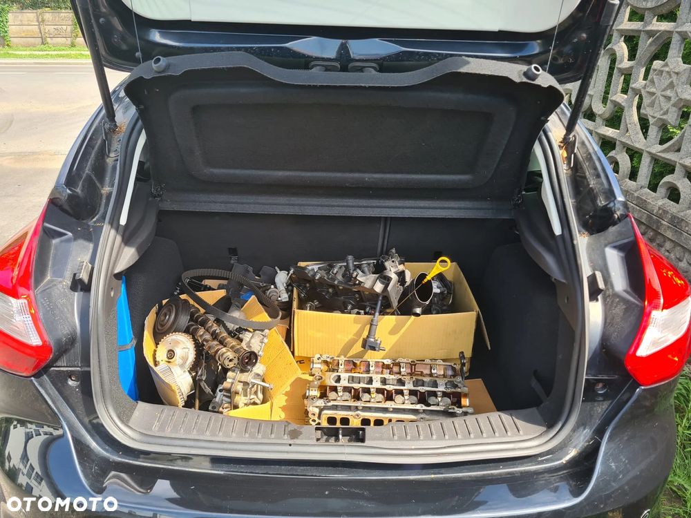 Ford Focus 1.6 EcoBoost Titanium - 13
