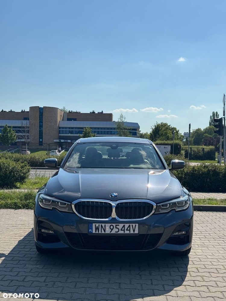 BMW Seria 3 330i xDrive Luxury Line - 3
